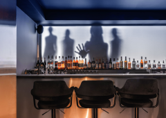 Стриптиз-клуб, ночной клуб, бар, lounge bar «Тени Эроммерсивный бар», Санкт-Петербург,  Невский проспект 74-76