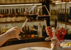 Ресторан, спорт-бар, кальянная, lounge bar «Aeris», Екатеринбург,  улица Мамина-Сибиряка,  58