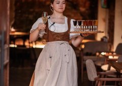 Ресторан «Хофбройхаус», Казань,  улица Кави Наджми,  8