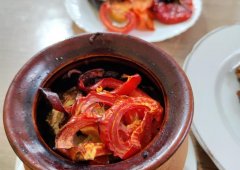 Столовая «Вкусноешка», Ялта,  улица Гоголя,  12а