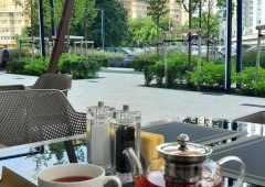 Кафе «Loona», Екатеринбург,  Октябрьская площадь,  7