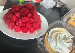 Столовая, кулинария «В Питере есть», Санкт-Петербург,  улица Жуковского,  5