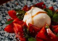Кафе «Бык и Берег», Чебоксары,  проспект Максима Горького,  10 ст1
