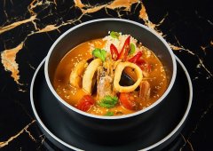 Ресторан, бар, кафе, ночной клуб, банкетный зал, караоке-бар «Level Kitchen&Bar», Казань,  Кремлёвская улица,  21