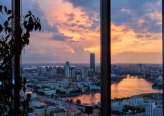 Ресторан, суши-бар, банкетный зал «Влади», Екатеринбург,  улица Малышева,  51