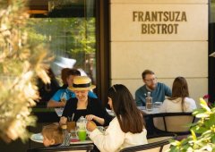 Ресторан, бар «Frantsuza Bistrot», Санкт-Петербург,  набережная Адмирала Лазарева,  22 ст1